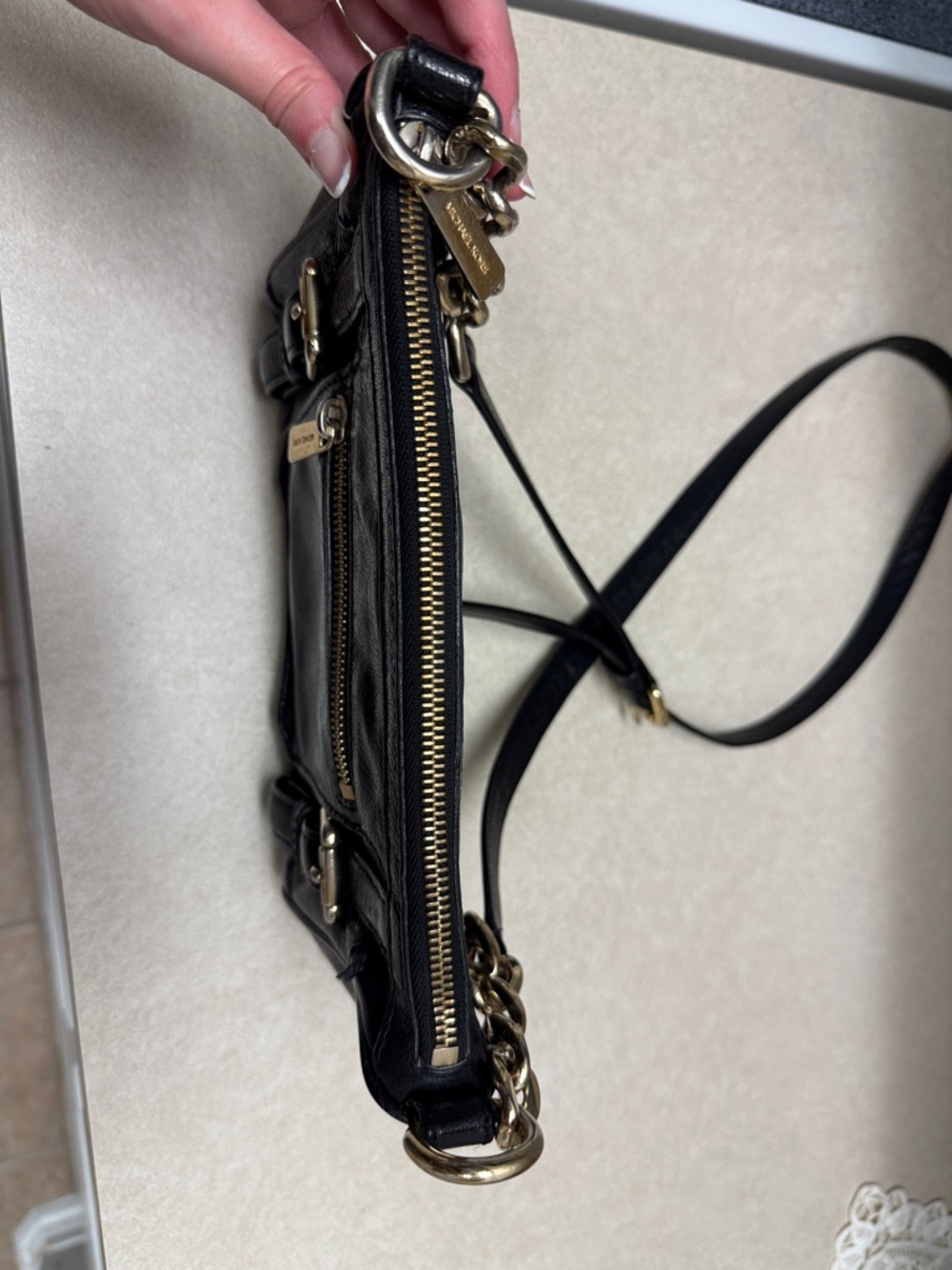 MICHAEL Michael Kors Black Leather Shoulder Bag with Gold Hardware - Picture 3 of 11
